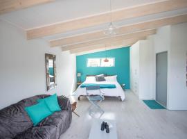 Selkie - Two Restful Studio Apartments near Noordhoek Beach & Restaurants，位于努尔德霍克查普曼峰附近的酒店