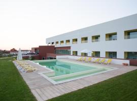 菲利佩山酒店，位于阿尔帕良的带热水浴缸的酒店