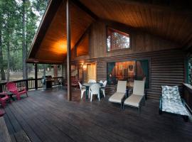 24 Wawona Cabin，位于瓦沃纳的酒店