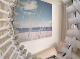 Grand loft de 60m2 très lumineux très belle vue sur mer，位于厄尔奇的酒店