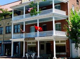Lodging at The Imperial，位于切斯特顿的酒店