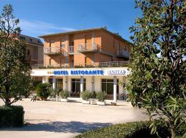 安妮塔意大利餐厅酒店，位于滨海库普拉的酒店
