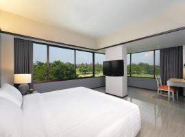 Tinidee Hotel Bangkok Golf Club，位于巴吞他尼的酒店