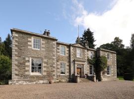 Balnakeilly House - Luxury Lodging，位于皮特洛赫里的酒店