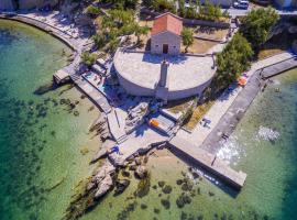 Aparthotel Mare Nostrum，位于诺维格勒达尔马提亚的酒店