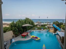 Resort altayar Villa altayar 1 Aqua Park with Sea View，位于西迪基里尔的乡村别墅