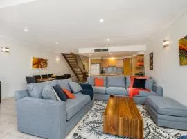 Byron Bay Accom Unit 2 8 Lawson Street, Byron Bay - Absolute Solace