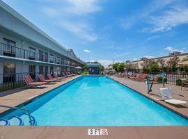 Quality Inn & Suites Greenville - Haywood Mall，位于格林维尔的酒店