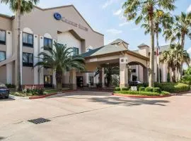 Comfort Suites Stafford Near Sugarland