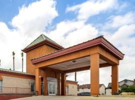 Econo Lodge Inn & Suites，位于伊格尔帕斯的酒店