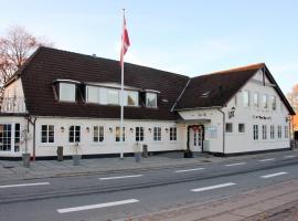 科若巴沃酒店，位于帕兹堡的酒店