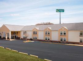 Quality Inn Fairmont，位于费尔蒙特的酒店