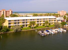 Treasure Island Hotel and Marina，位于圣徒皮特海滩的酒店