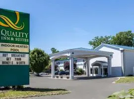 Quality Inn & Suites Danbury near University