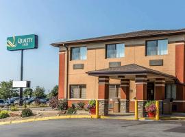 Quality Inn at Collins Road - Cedar Rapids，位于锡达拉皮兹的宾馆