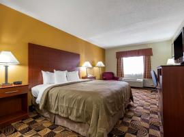 Quality Inn Sycamore - DeKalb，位于Sycamore的酒店