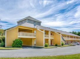 Econo Lodge Freeport - Brunswick Area，位于弗里波特的酒店