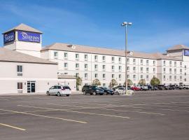 Sleep Inn & Suites Conference Center and Water Park，位于迈诺特Minot International - MOT附近的酒店