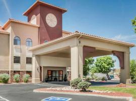 Quality Inn & Suites Albuquerque West，位于阿尔伯克基的酒店
