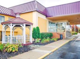 Quality Inn and Suites Fairgrounds - Syracuse，位于利物浦的酒店