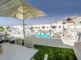 Flower Beach Suite 1