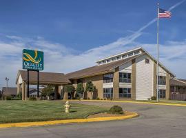 Quality Inn & Suites Stuttgart North，位于Stuttgart的酒店