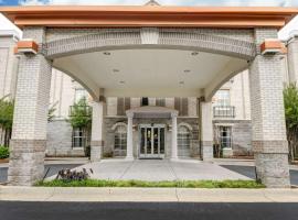 Quality Inn & Suites Little Rock West，位于小石城的酒店