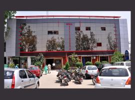 Sohal Hotel & Resort，位于阿姆利则的酒店