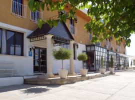 艾普拉多酒店，位于Carrascosa del Campo的酒店