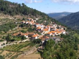 Casa do Abade - Solar de Goujoim Best of Douro，位于阿马马尔的酒店