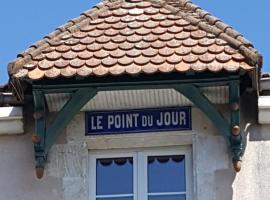 LE POINT DU JOUR，位于圣萨万圣萨文修道院附近的酒店