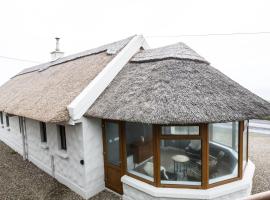 Storytellers Cottage，位于Upper Ballycotteen的酒店