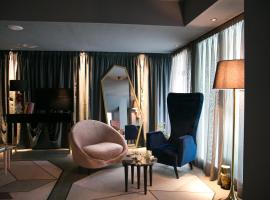 EGM Hotel，位于博尔戈马内罗的酒店