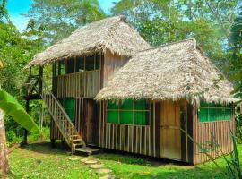 Naineku lodge，位于Puerto Nariño的酒店