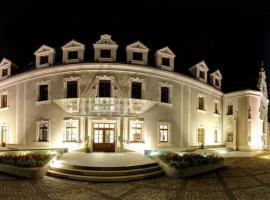 Hotel Zamek Lubliniec，位于卢布利涅茨的酒店