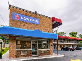 Motel 6-Elmsford, NY - White Plains，位于艾姆斯佛德的酒店