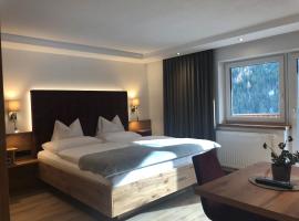 Hotel Garni Central - Zimmer - Studios - Apartments，位于卡普尔的酒店