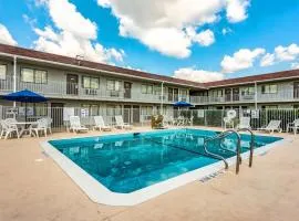 Studio 6-Monroe, LA - Hwy 165