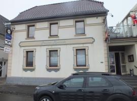 Pension Riverside in Leverkusen Hitdorf am Rhein - Zentral an der A1 und 59，位于勒沃库森的旅馆