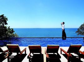 Secret Cliff Resort & Restaurant - SHA Plus，位于卡伦海滩的酒店