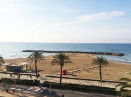 Espectacular ático dúplex con vistas al mar，位于库尼特的酒店