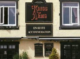 Kings Arms Hotel，位于霍利黑德的酒店