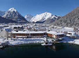 Travel Charme Fürstenhaus am Achensee，位于佩尔蒂绍的宠物友好酒店