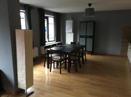 Appartement Courcelles，位于CourcellesRoux附近的酒店