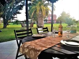 Sunny Villa Sea View by RentalsPro Services