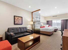 Mountain View Inn & Suites，位于Sundre的酒店