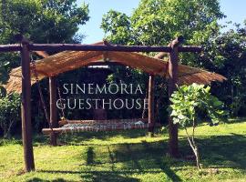 Sinemoria Guest House，位于辛尼莫雷特的海滩短租房