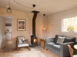 Woodside Logcabin Ardoch Lodge，位于斯特拉西尔的山林小屋