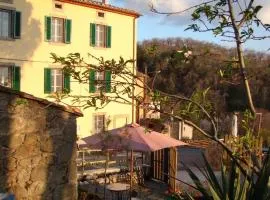 Borgo Tepolini Country House