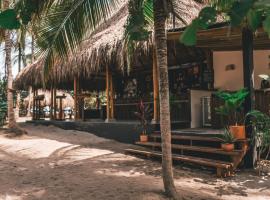 Los Hermanos Beach Hostal，位于Guachaca的青旅